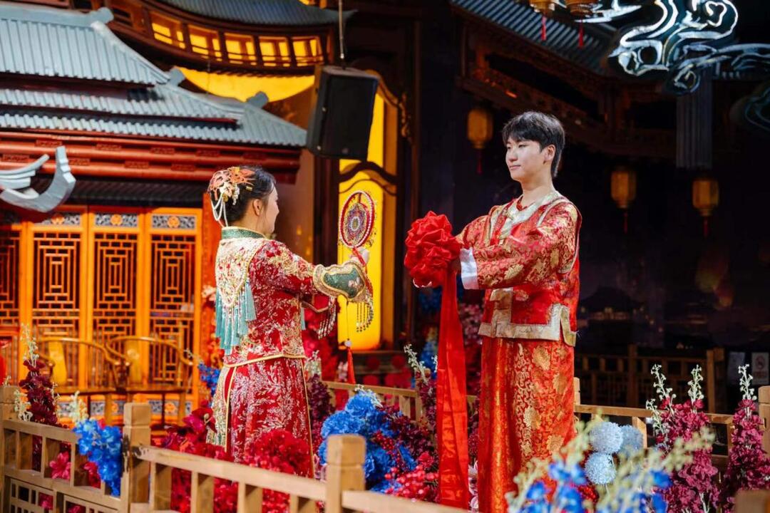 长沙民政职院：毕业答辩秒变婚礼现场