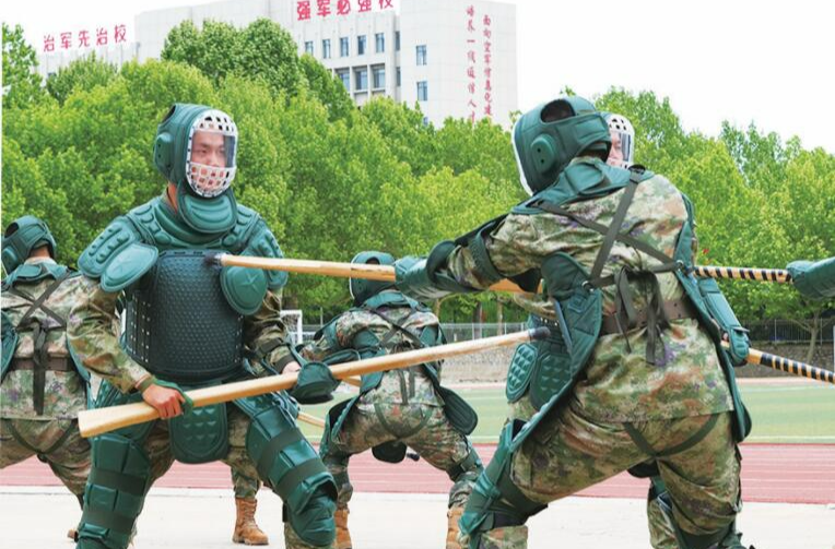 軍地建立協(xié)作機制加強定向培養(yǎng)軍士入伍前培育工作