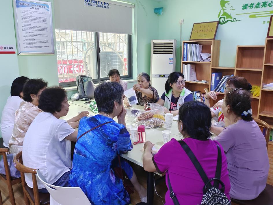 “健康加油站.樂享銀齡生活”湘湖街道社工站開展養(yǎng)生小組