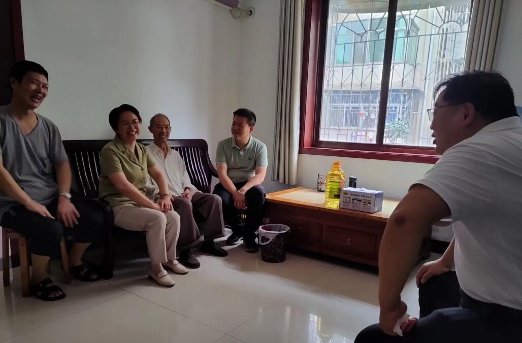 雨湖区侨联赴楠竹山镇走访调研侨务工作