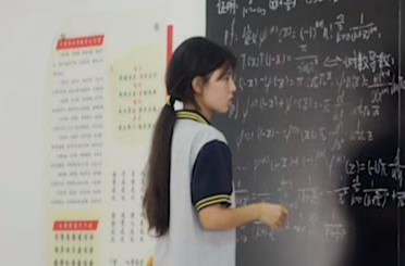 17岁中专女生姜萍，闯进全球数学竞赛12强