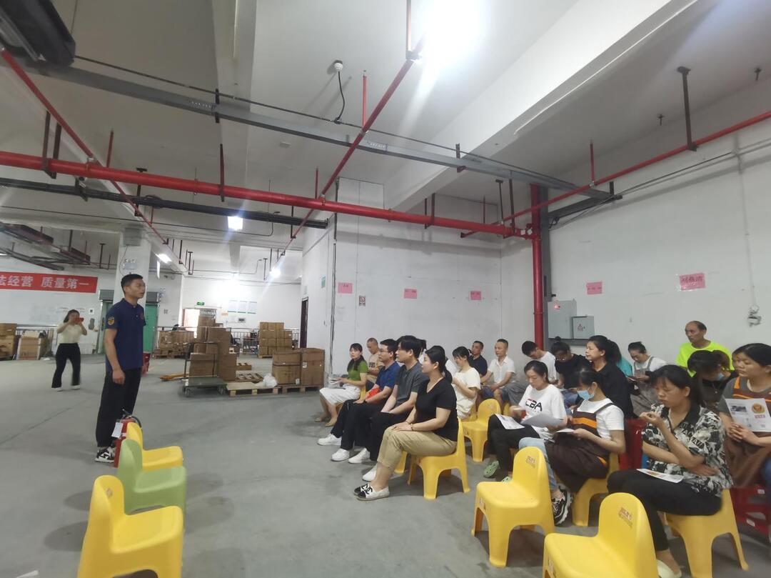 欣南社区举办消防安全培训 筑牢安全生产防线