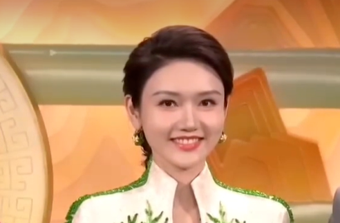 湘妹子龙洋，有新身份！