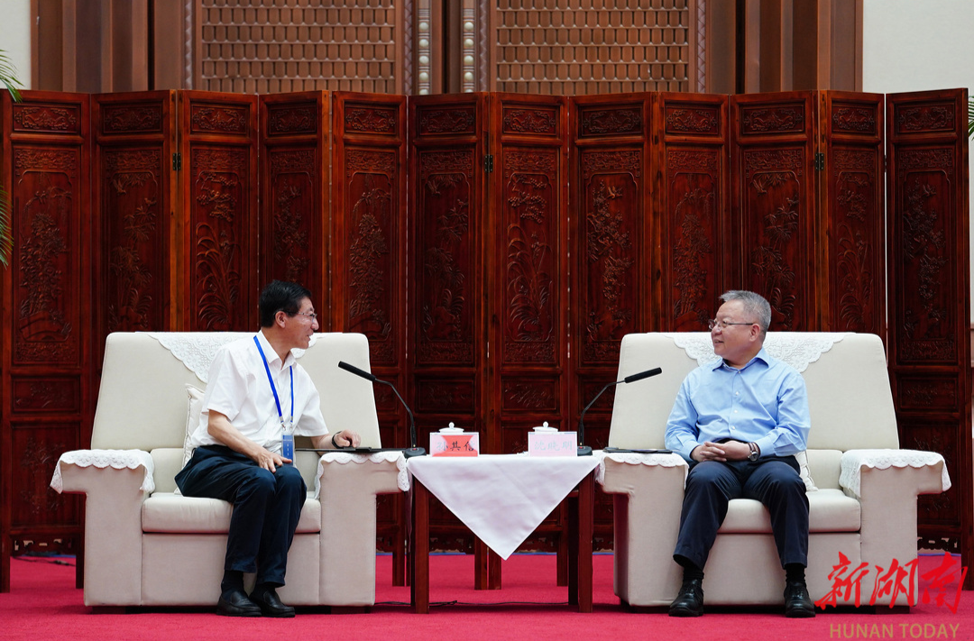 沈晓明会见全国无党派人士专项民主监督调研团