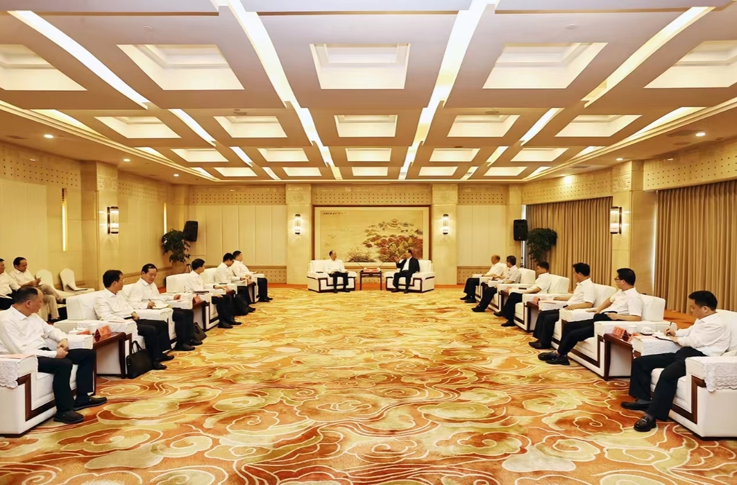 省政府与中国化学工程集团有限公司举行工作会谈 毛伟明莫鼎革出席