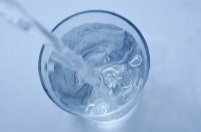 周末·健康丨夏季饮食要诀：莫贪凉、善补水、讲卫生