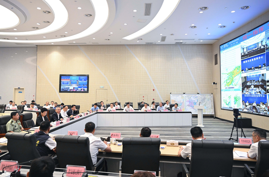 沈晓明:把防汛抗灾作为当前压倒一切的重要任务