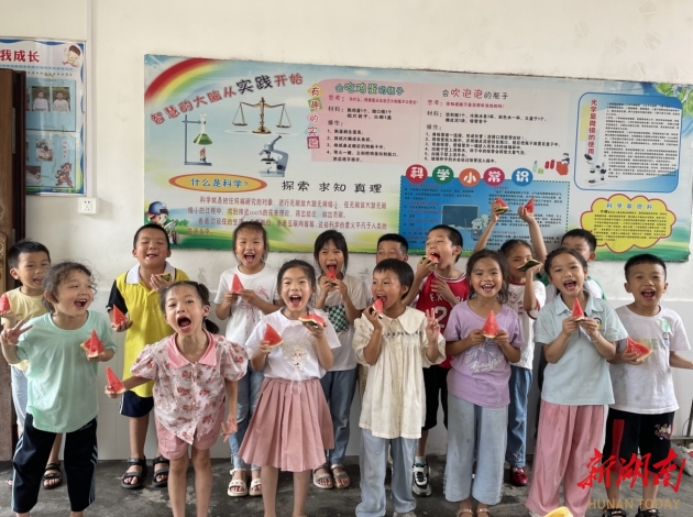 瀏陽社港：這所小學校園“瓜果”香