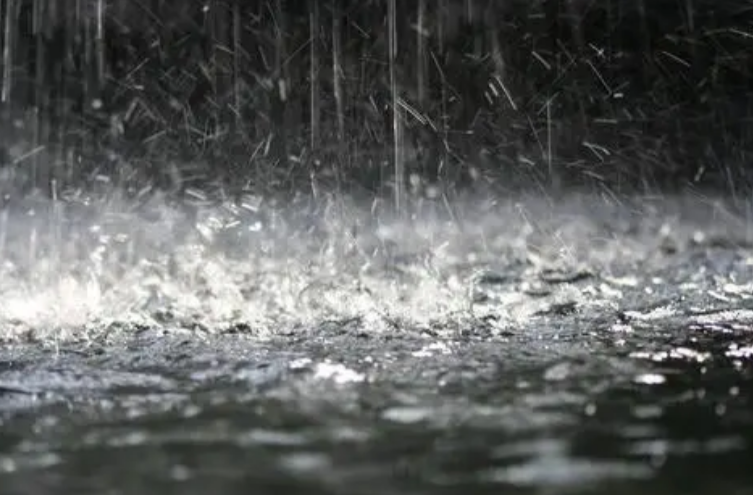 暴雨红色预警+强对流天气，中央气象台提醒：这些地方将有大暴雨