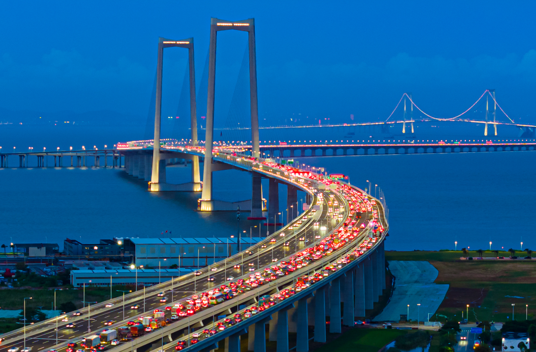 深中通道24小时车流量超12.5万车次