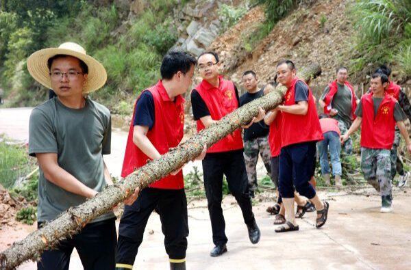 经武快评 | 越是险情当前，越是需要中流砥柱