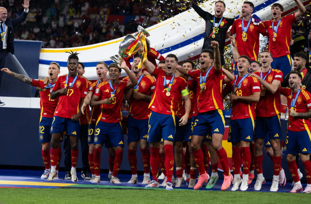 西班牙队“绝杀”英格兰队 创纪录第四次夺欧锦赛冠军