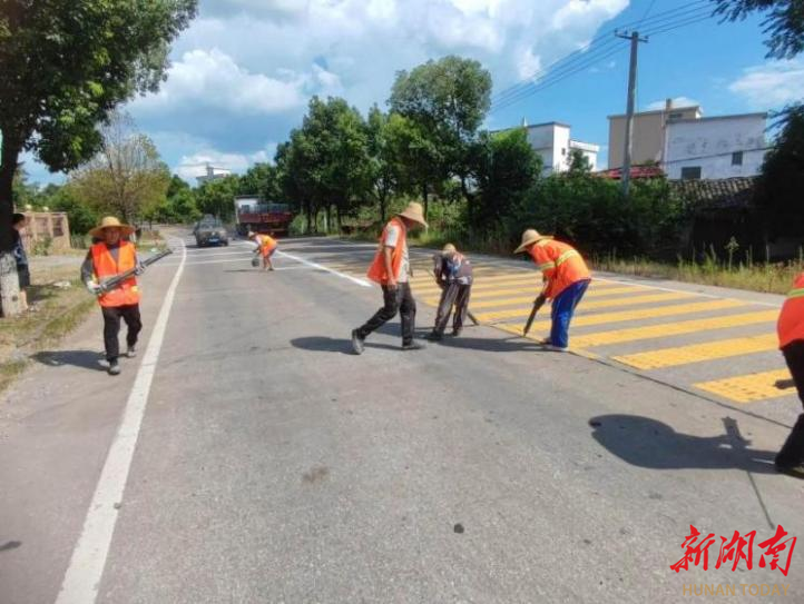 道縣公路建設(shè)養(yǎng)護中心：高溫下的堅守