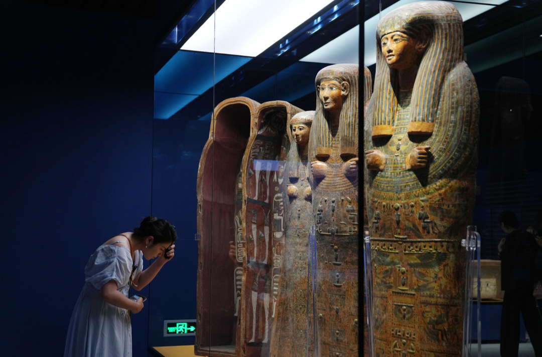 “金字塔之巅：古埃及文明大展”在上海博物馆开幕