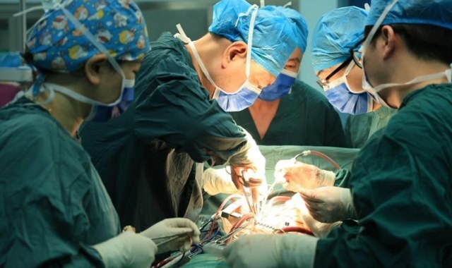 　邵阳市中心医院：“天花板”级别的手术 家门口就能做