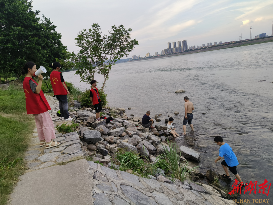 石门楚江街道老西门社区：暑期防溺水 我们在行动
