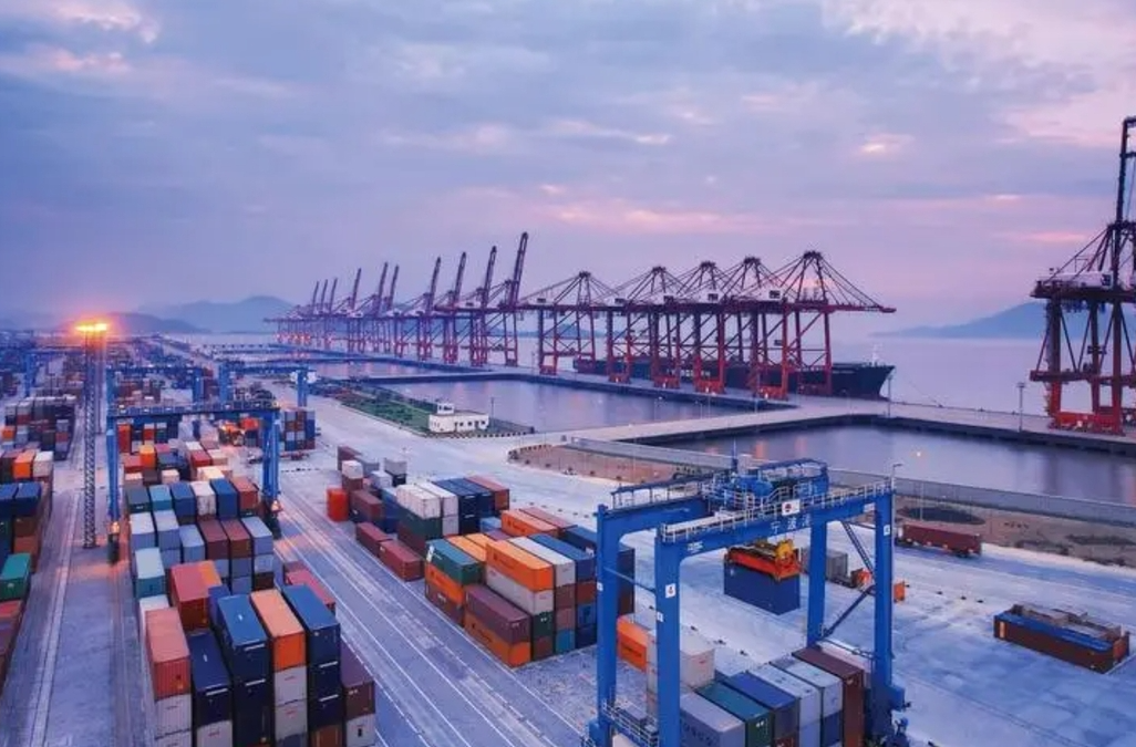 中国外贸上半年“质升量稳” 企业活力不断增强