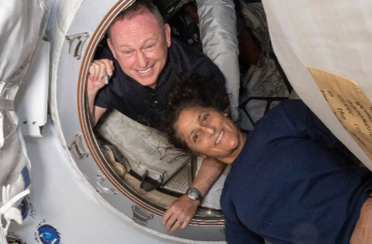 美国2名宇航员滞留太空超50天，“也考虑备用方案”