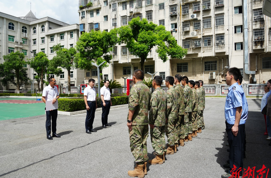 “八一”慰問暖人心 濃濃關懷顯真情