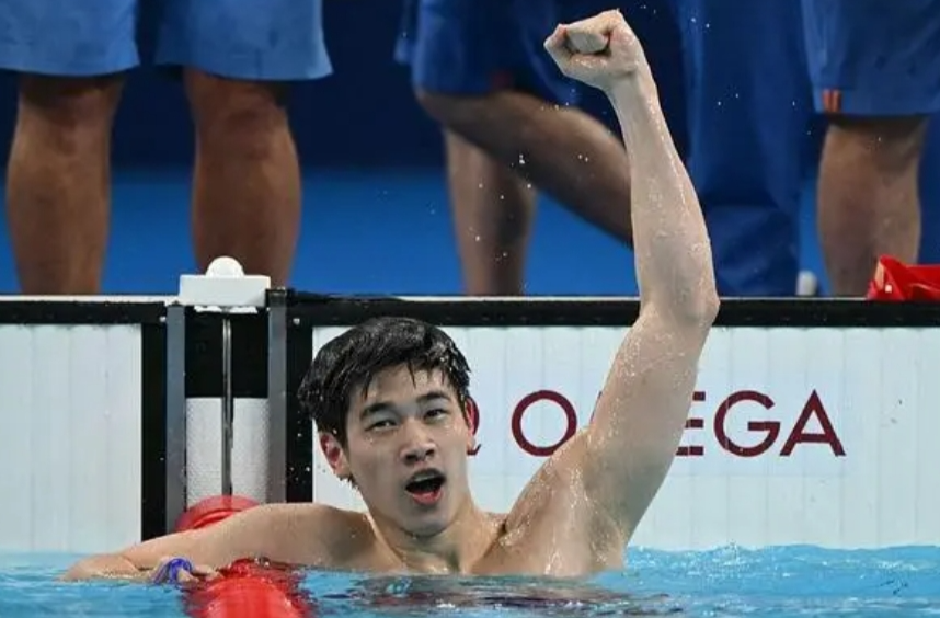 10岁时口出“豪言”的小男孩，如今再破世界纪录！