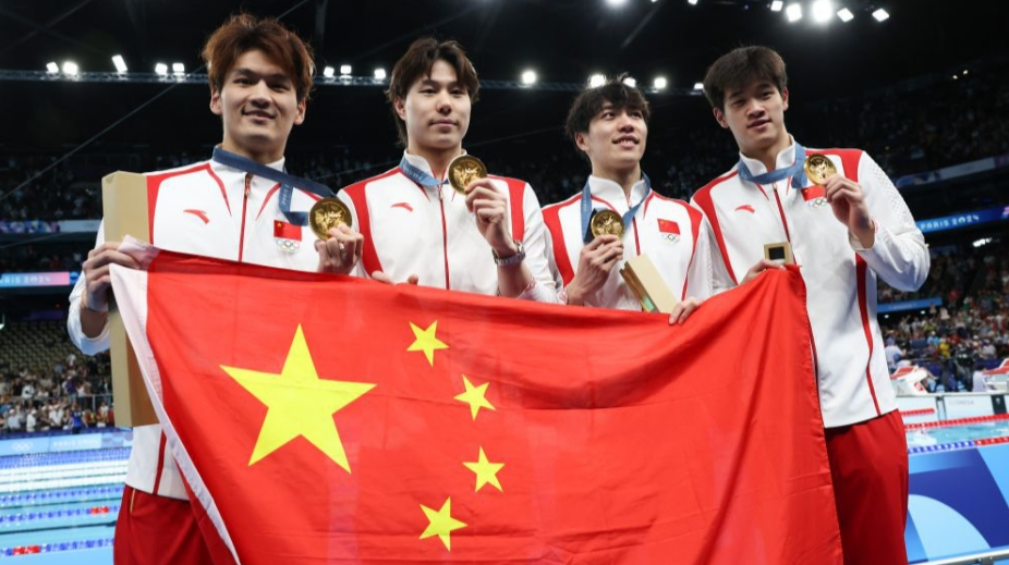 巴黎奥运会男子4×100米混合泳接力中国队夺金