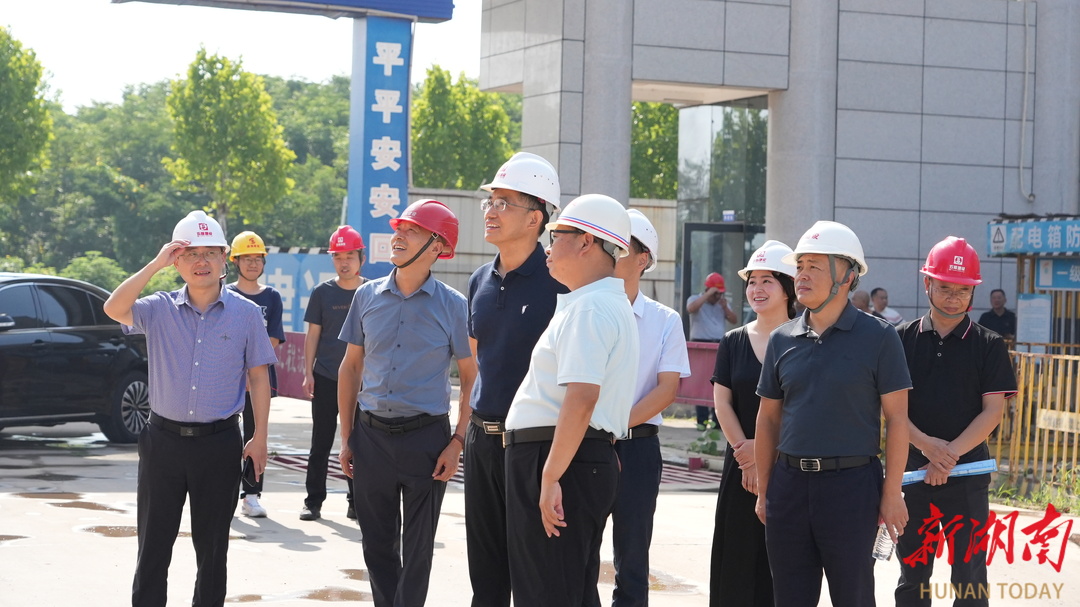 王啟武調(diào)研企業(yè)和項(xiàng)目建設(shè)情況
