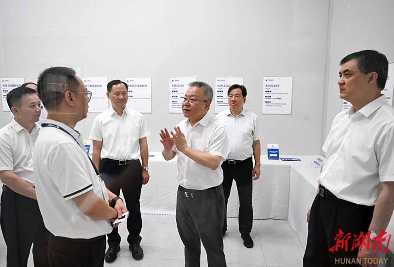 沈晓明调研生物医药及医疗器械产业发展