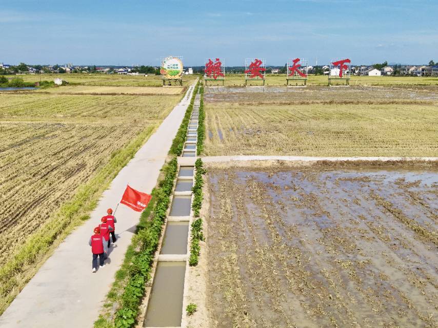 高温换线，让庄稼“喝”饱水