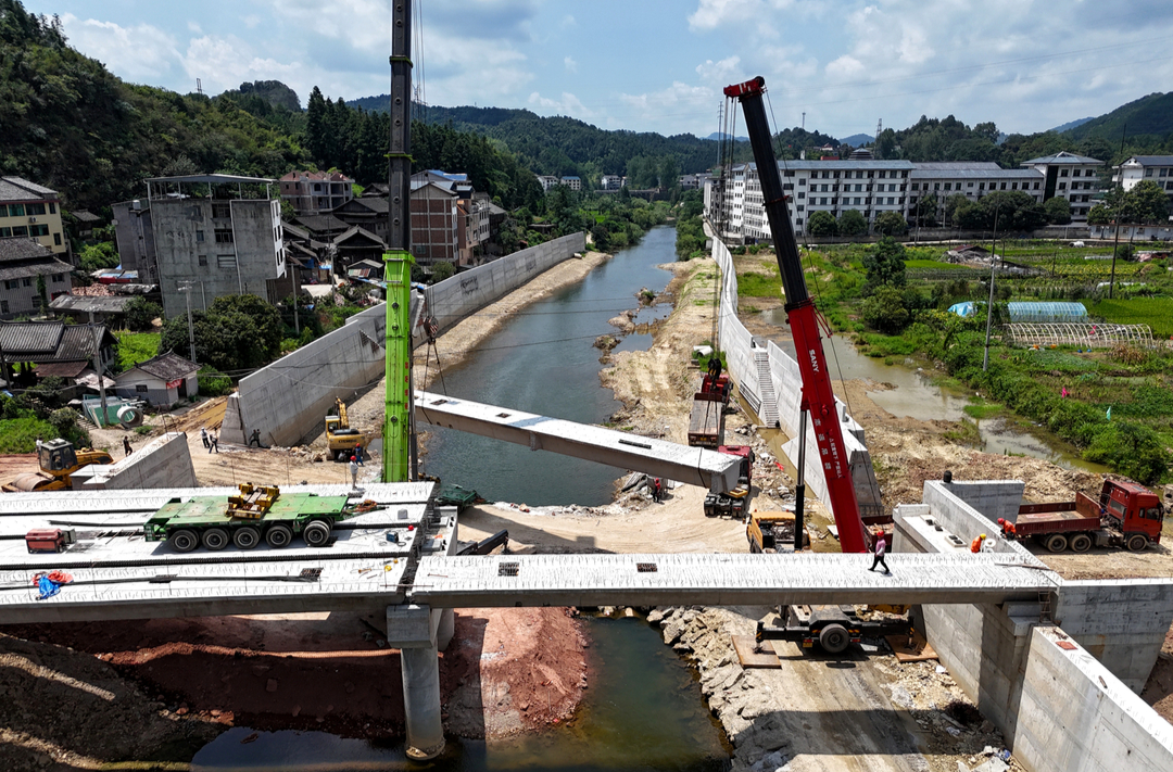 “狀元橋”吊裝成功 通行在即！