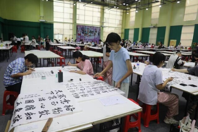 近500名選手墨彩飛揚(yáng)，全省才俊少年比拼書畫才藝