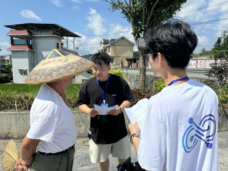 长理计通学子深入乡村普及网络安全知识