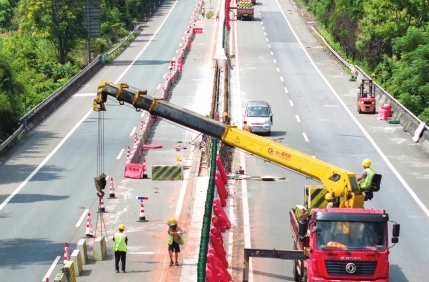 湖南多條在建高速公路刷新進(jìn)度條