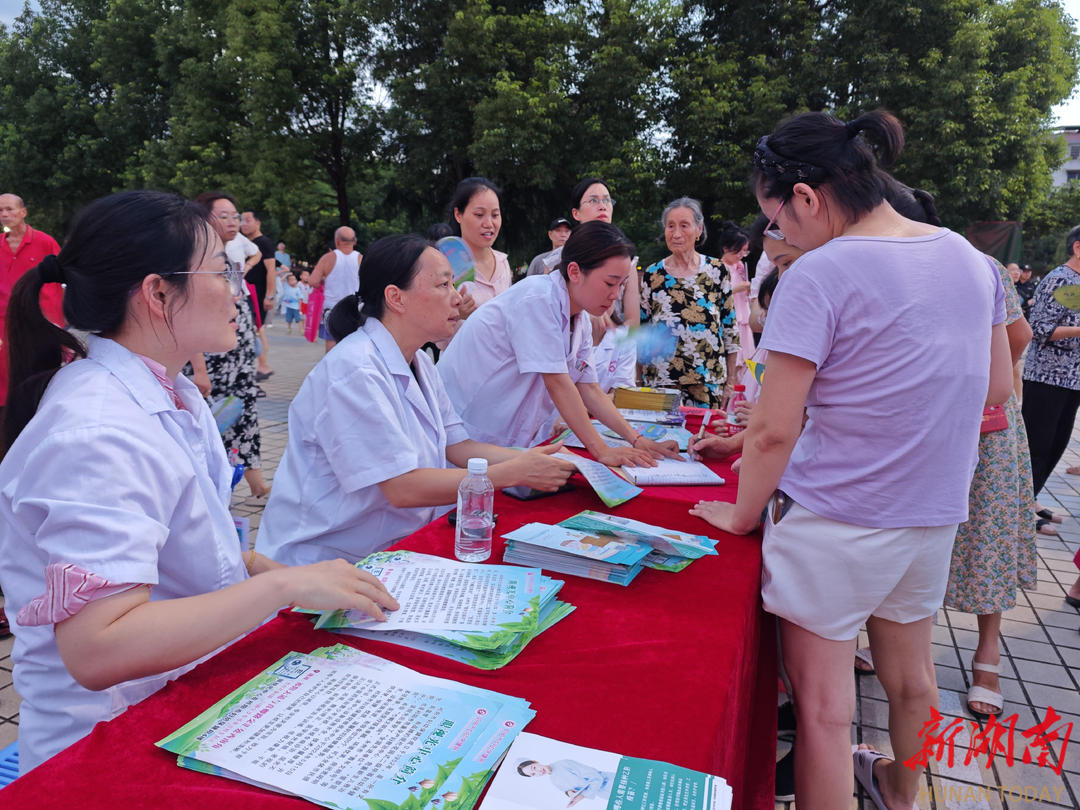 祁阳市妇幼保健院创新方式普及妇幼保健知识伟德下载(图3)