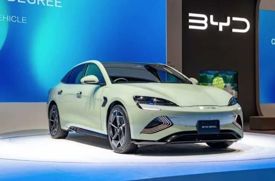 以旧换新购买新能源车可补贴2万元