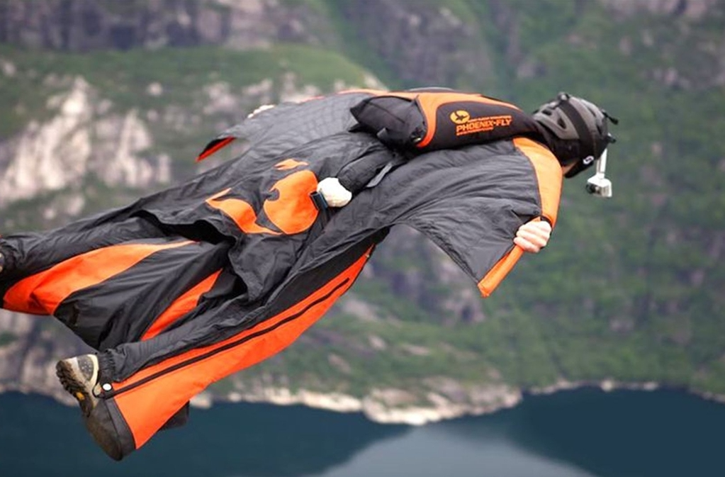 Wingsuit Flying World Championship to Kick off in Hunan's Tianmen Mountain