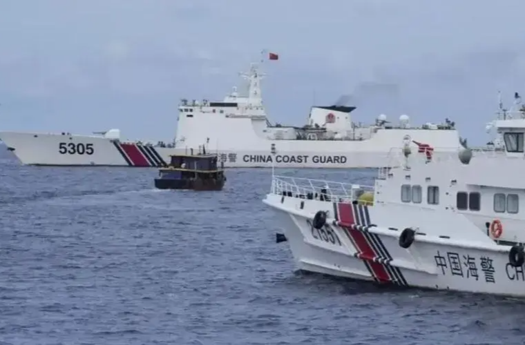 非法滞留中国仙宾礁近5个月的菲海警船昨日撤离，中国海警局表态