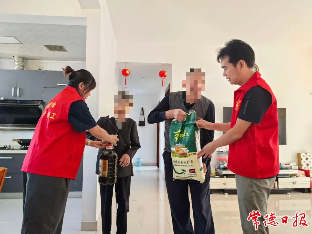 常德市武陵區(qū)芙蓉街道開展“民族團(tuán)結(jié)進(jìn)步宣傳月”系列活動(dòng)