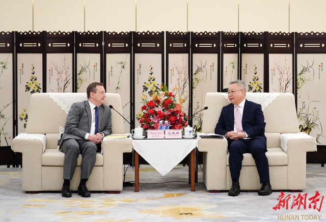 Secretary Shen Meets with French Ambassador to China Bertrand Lortholary