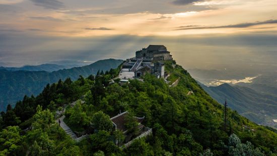 Hunan has two world famous tourism mountains