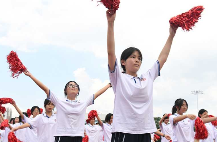 Students Participate in Campus Sports Festival