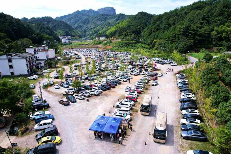 崀山景區(qū)：游客點贊旅游廁所，干凈無味很“方便”