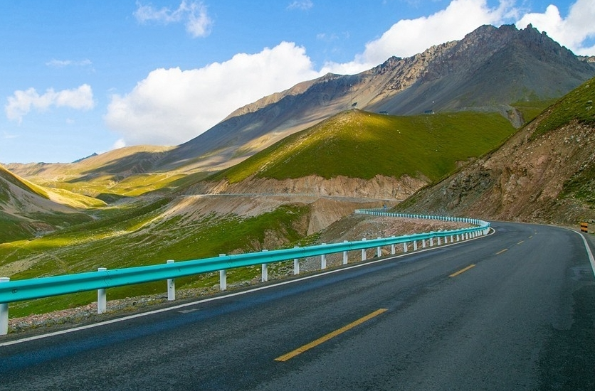 独库公路明起实施冬季封闭