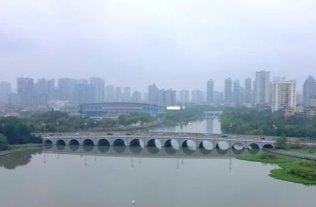 接下来，常德多阴雨天气，最低气温17℃