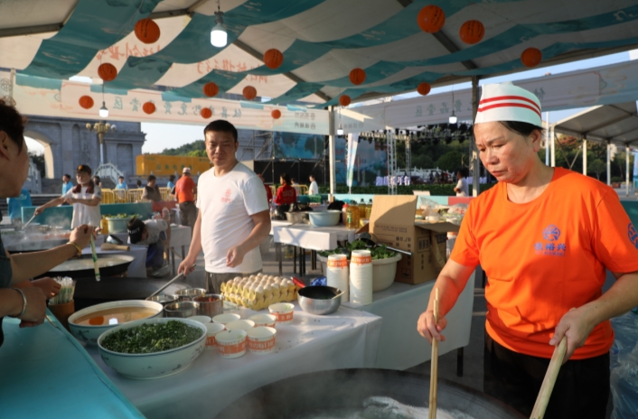 株洲稅務(wù)：稅惠落“食”處  美味更添“香”