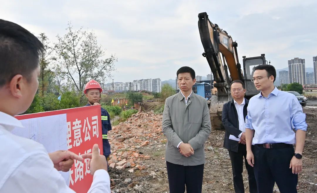 王洪斌調(diào)研張家界鐵路物流園項目建設工作