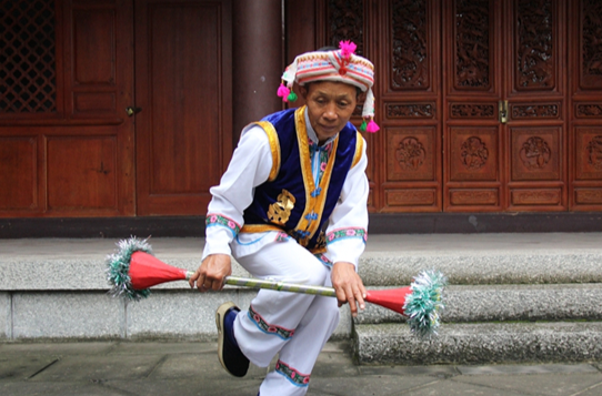 Explore Zhangjiajie in Folk Customs: Sangzhi Battle-Drum Dance