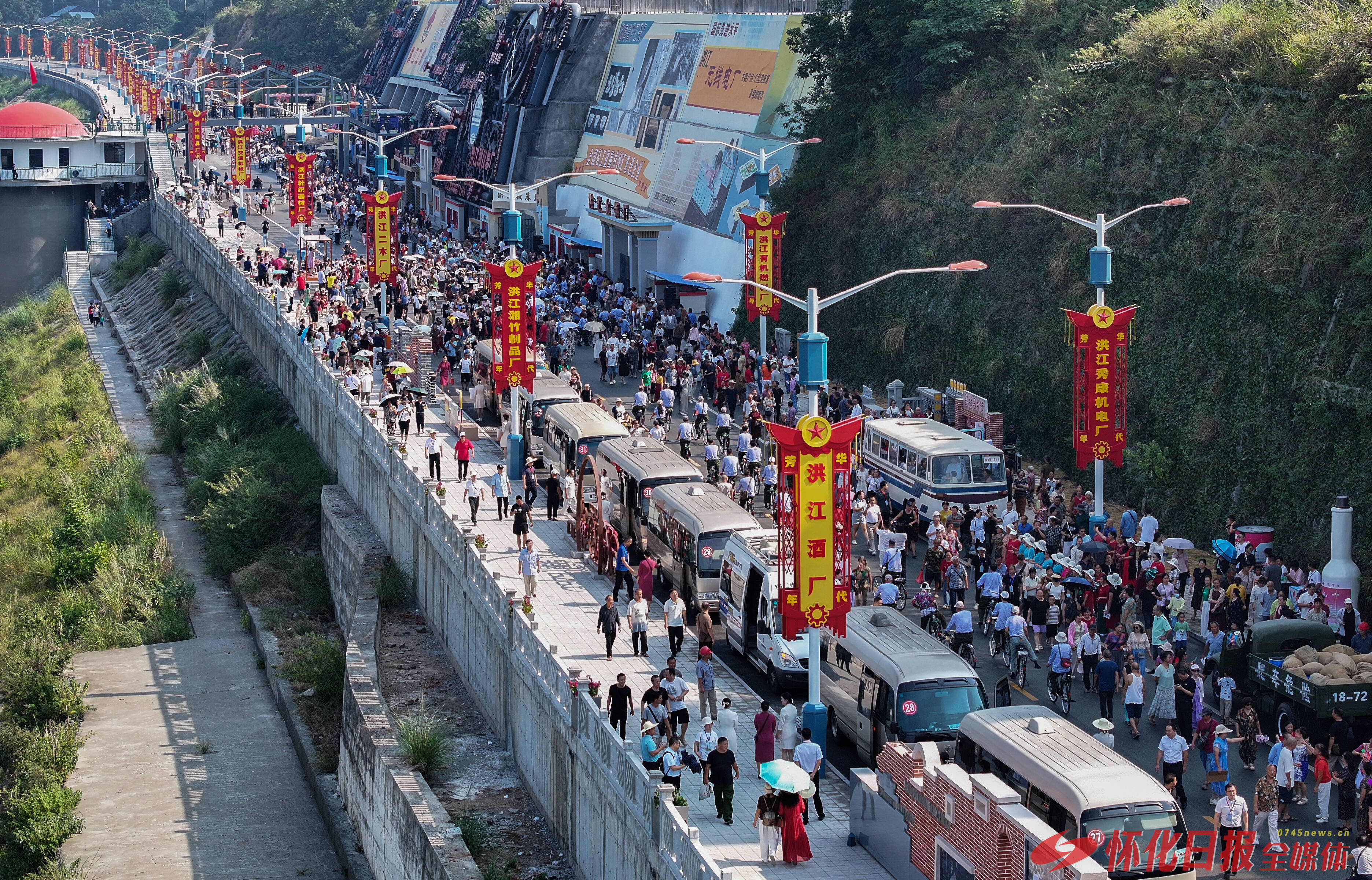 采访日记 | 在“芳华年代”里遇见旧时光