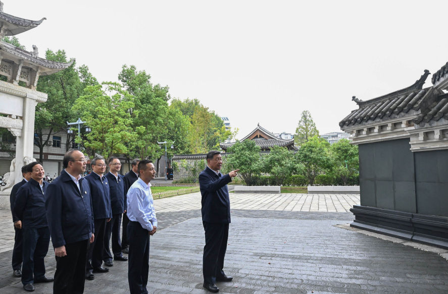 習(xí)近平在安徽考察調(diào)研