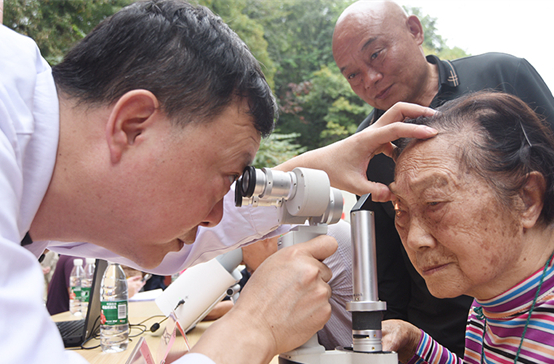 Jiahe County Provides Free Medical Services to Rural Residents