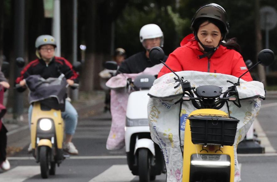 新冷空氣致局地降溫10℃以上！中東部將有大范圍雨雪降溫